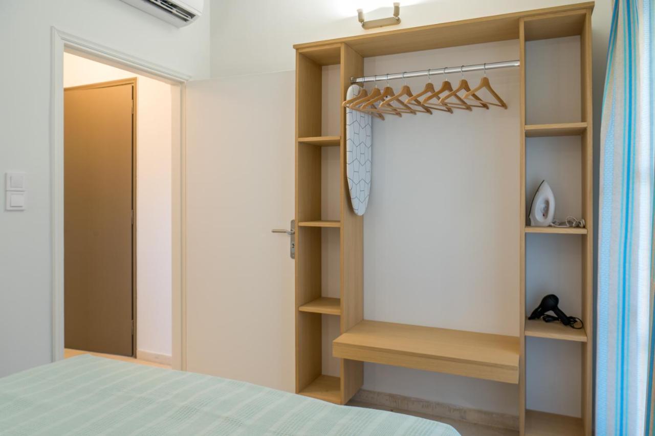 Chroma Lodge Rafina Exterior photo