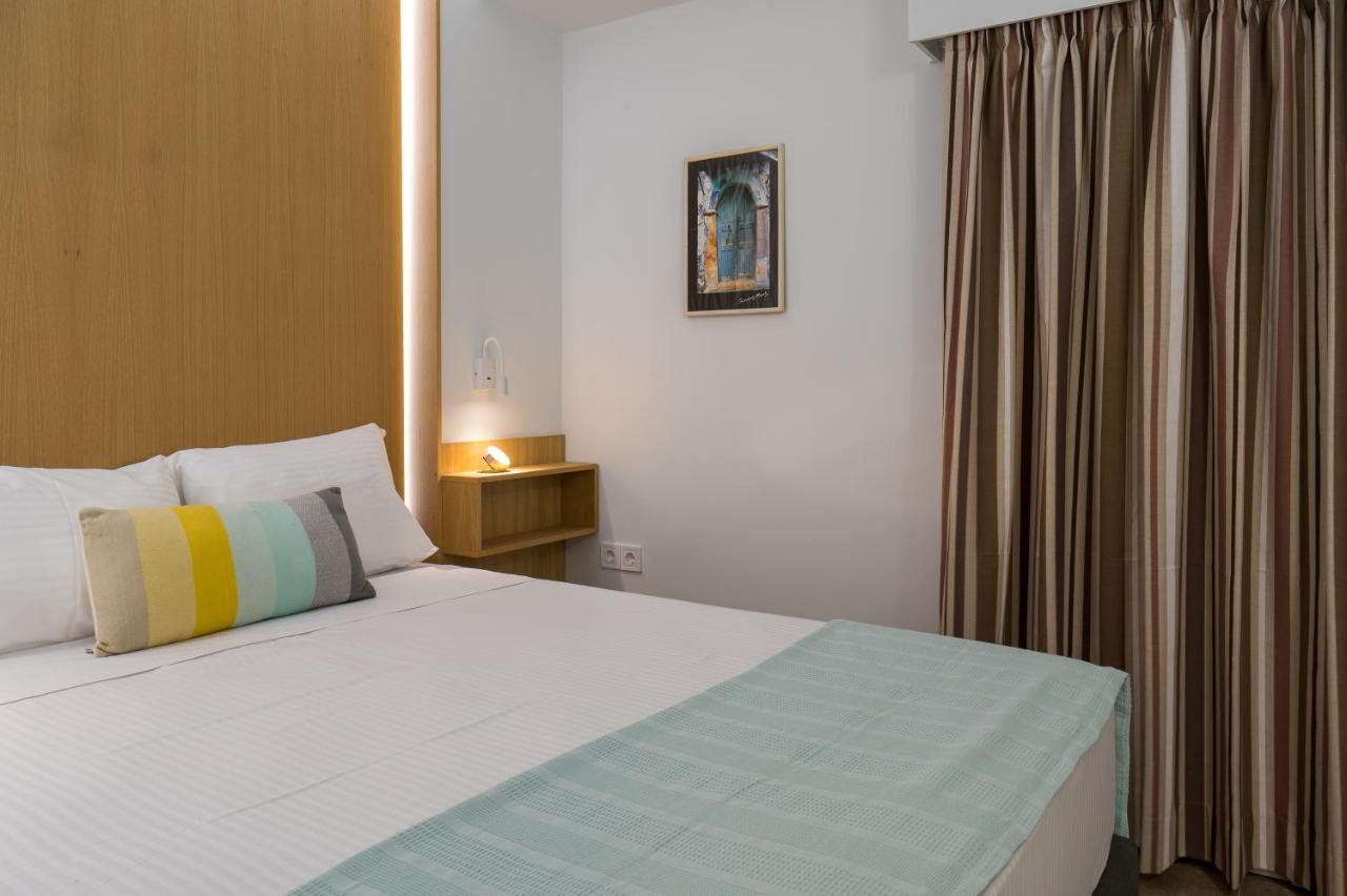 Chroma Lodge Rafina Exterior photo